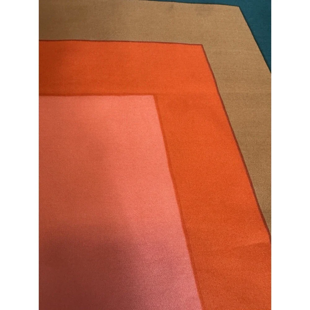 Saint Laurent 33x orange